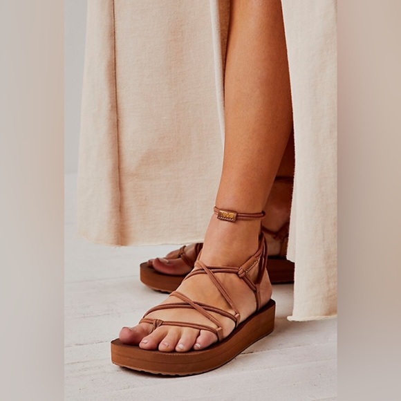 Teva Shoes - NEW Teva Midform Infinity Sandals Lion